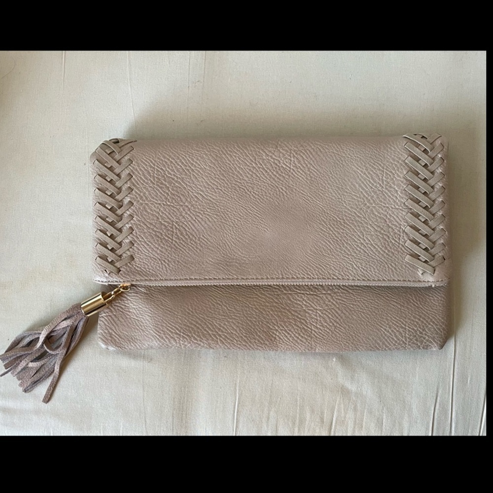 Clutch/crossbody bag I’m good condition.